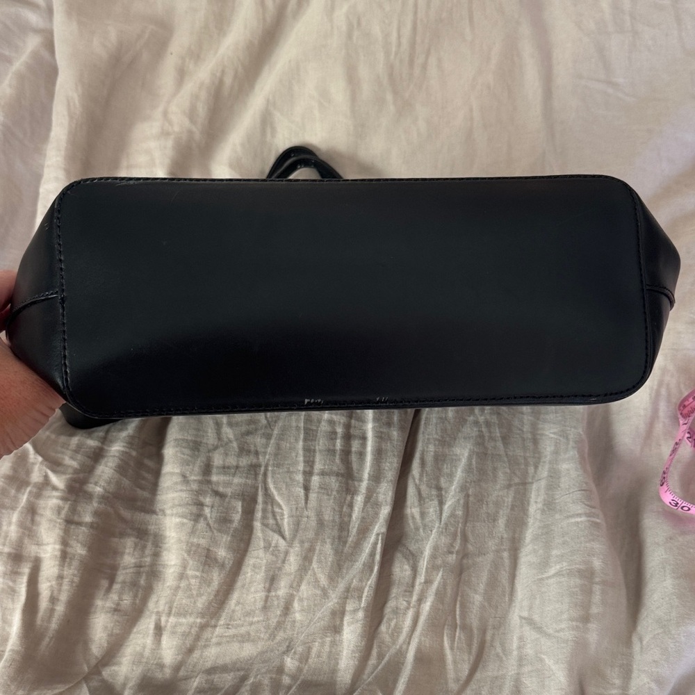 Kate Spade Classic Black Tote - Picture 2 of 13